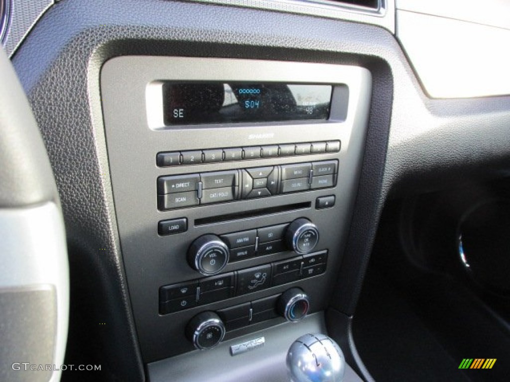 2010 Ford Mustang GT Premium Coupe Controls Photo #77988620