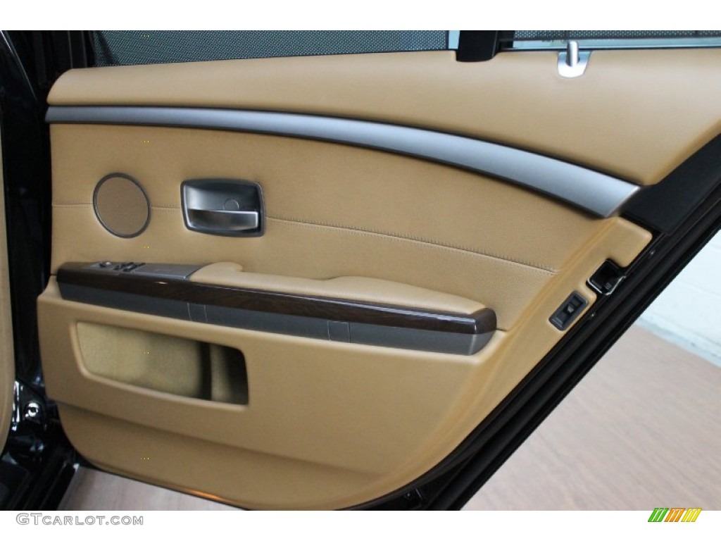 2007 BMW 7 Series 750i Sedan Door Panel Photos