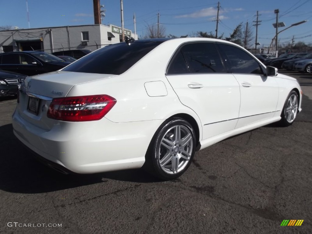 2010 E 350 4Matic Sedan - Arctic White / Black photo #4