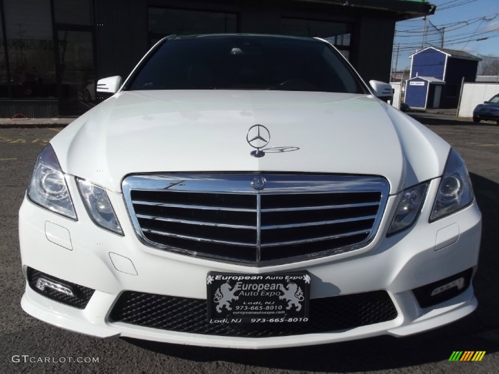 2010 E 350 4Matic Sedan - Arctic White / Black photo #7