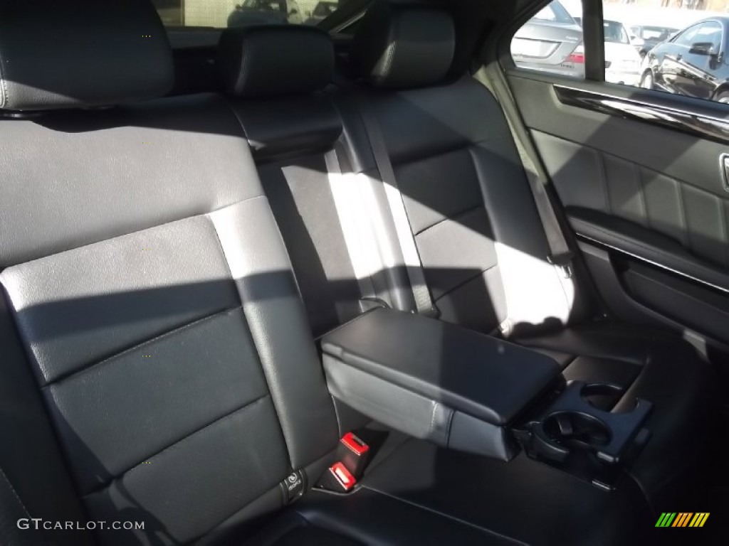 2010 E 350 4Matic Sedan - Arctic White / Black photo #18