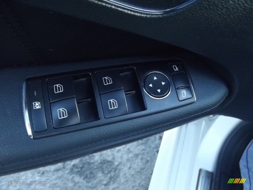 2010 E 350 4Matic Sedan - Arctic White / Black photo #22