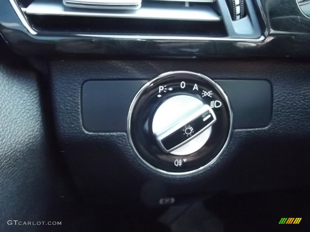 2010 E 350 4Matic Sedan - Arctic White / Black photo #23