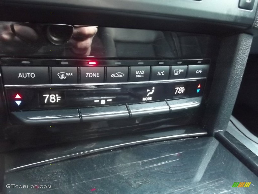 2010 E 350 4Matic Sedan - Arctic White / Black photo #27