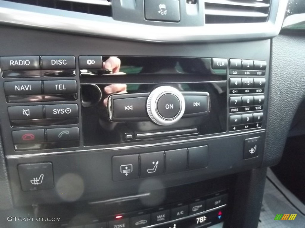 2010 E 350 4Matic Sedan - Arctic White / Black photo #28