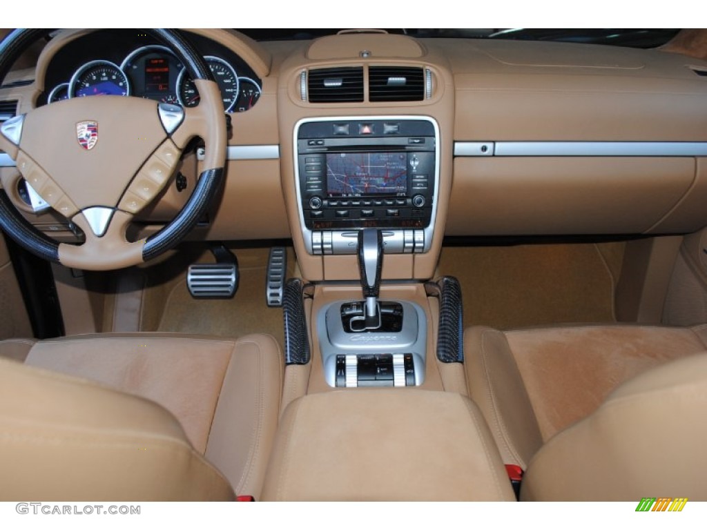 2010 Porsche Cayenne GTS Havanna/Sand Beige Dashboard Photo #77997962