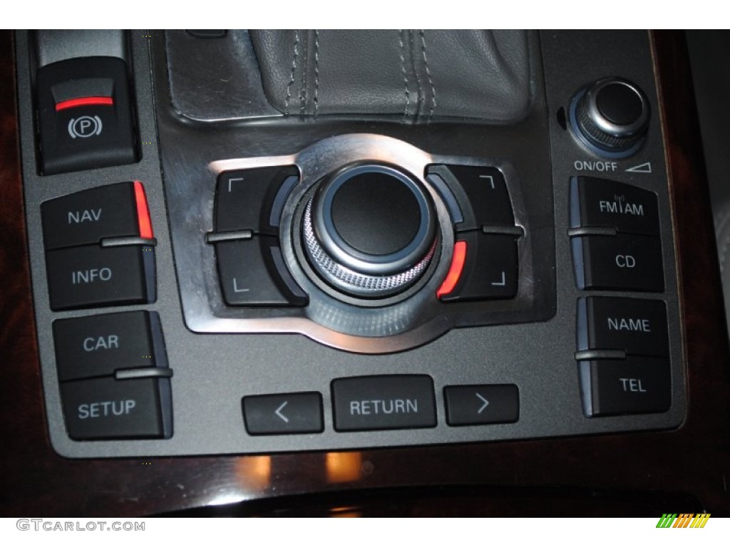 2005 Audi A6 4.2 quattro Sedan Controls Photo #77999317