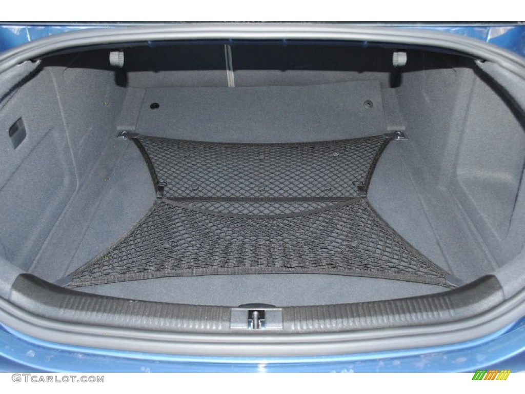 2005 Audi A6 4.2 quattro Sedan Trunk Photo #77999678