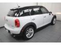 Light White - Cooper Countryman Photo No. 11