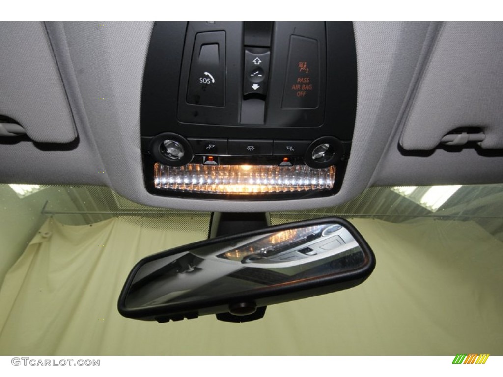2010 BMW 7 Series 750Li Sedan Controls Photo #78001253