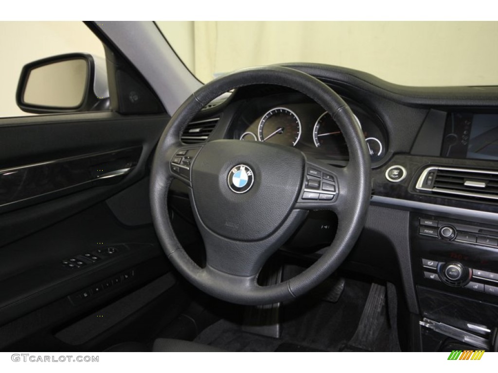 2010 BMW 7 Series 750Li Sedan Steering Wheel Photos