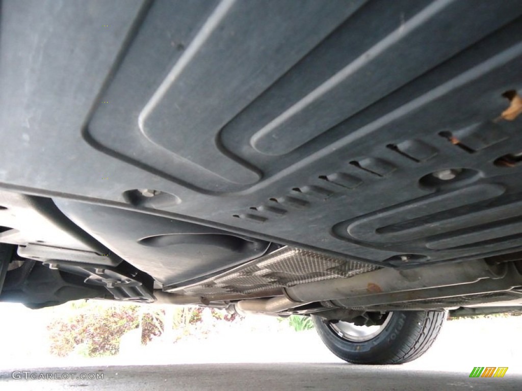 2003 Jaguar S-Type 3.0 Undercarriage Photo #78002266