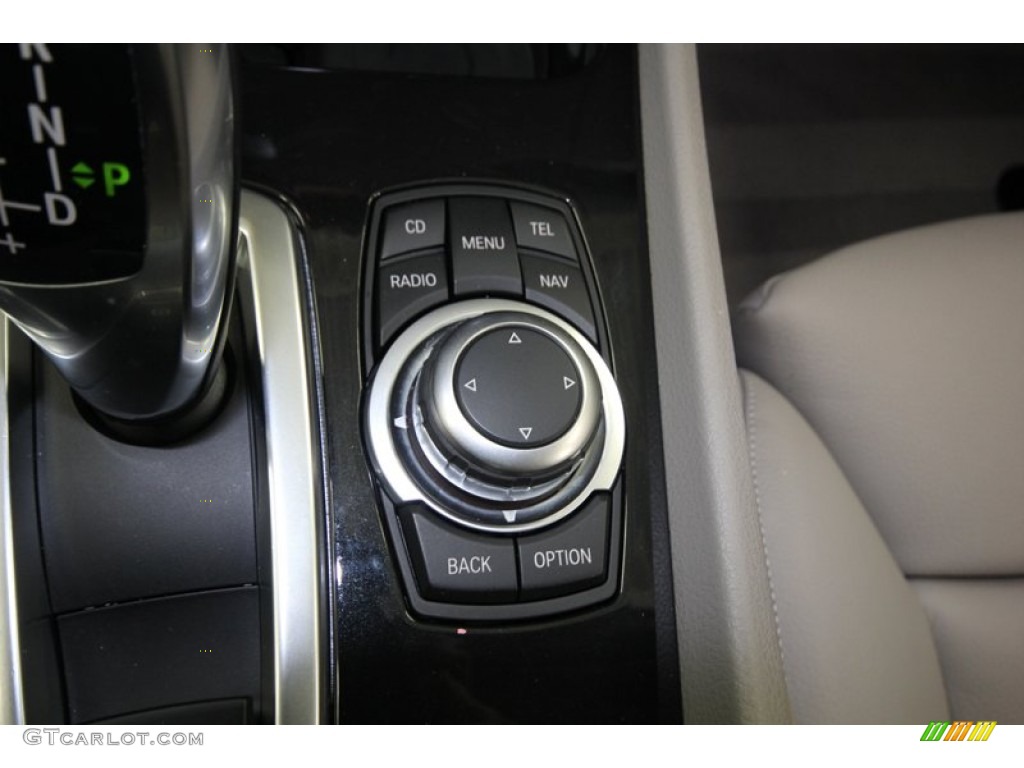 2010 BMW 5 Series 535i Gran Turismo Controls Photo #78002354