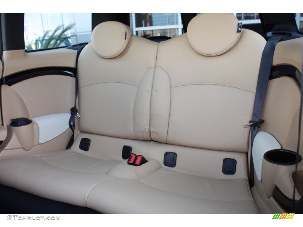 2009 Mini Cooper Clubman Rear Seat Photos