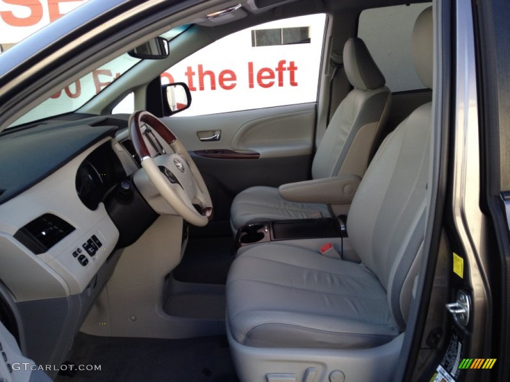 2011 Sienna Limited AWD - Predawn Gray Mica / Light Gray photo #16