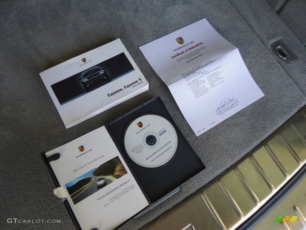 2004 Porsche Cayenne S Books/Manuals Photo #78004811