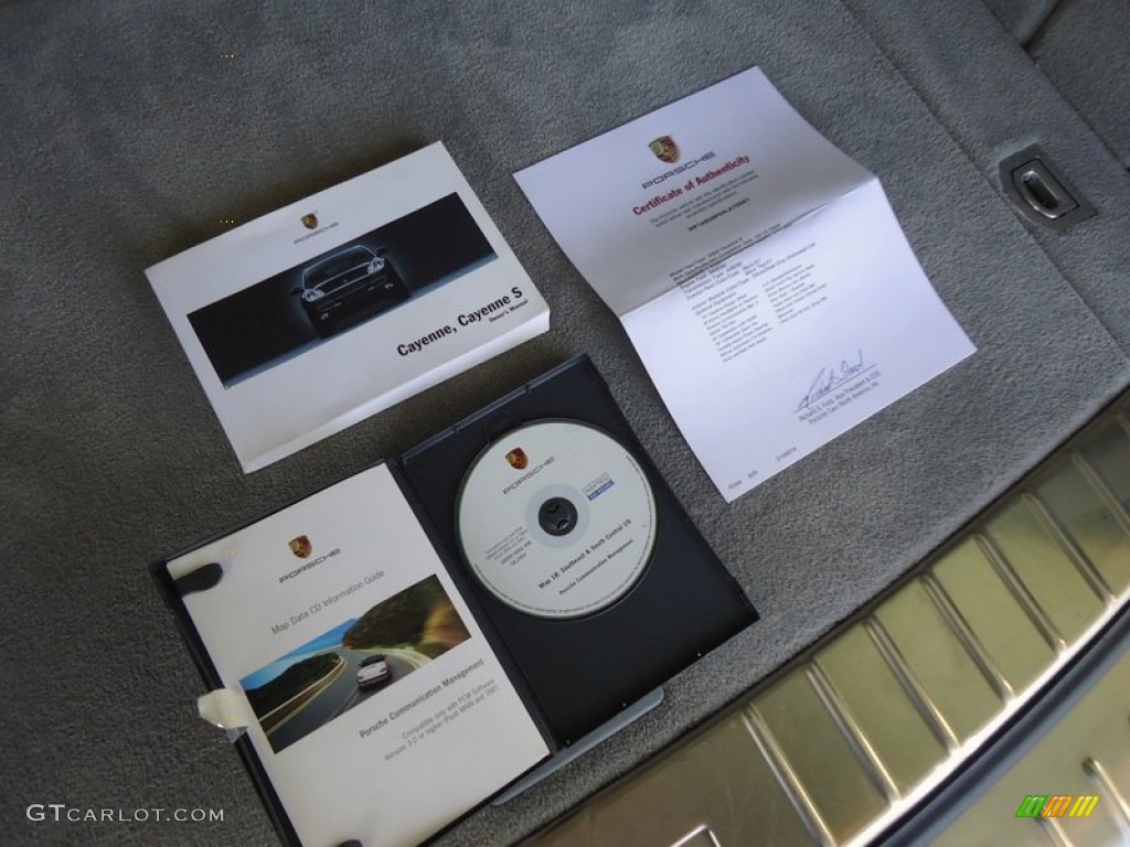 2004 Porsche Cayenne S Books/Manuals Photos