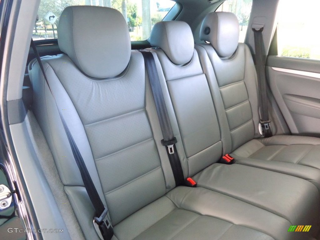 2004 Porsche Cayenne S Rear Seat Photo #78006008