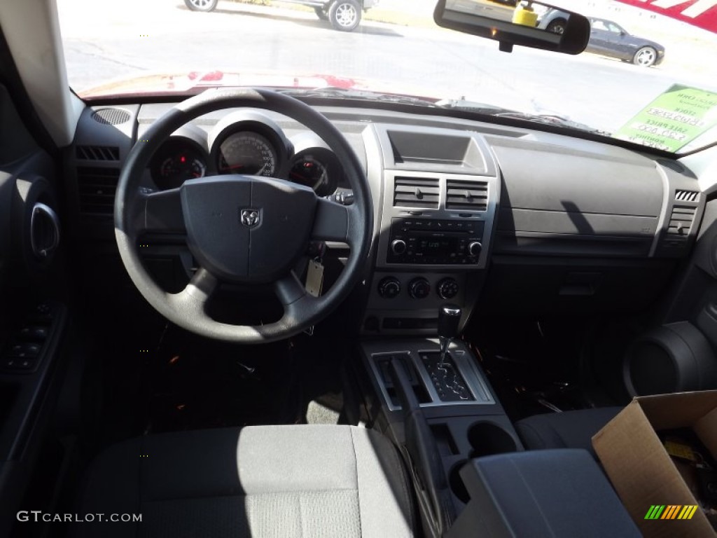 2011 Nitro Heat 4x4 - Redline 2-Coat Pearl / Dark Slate Gray photo #9