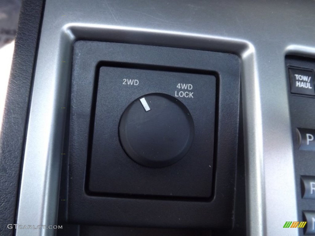 2011 Nitro Heat 4x4 - Redline 2-Coat Pearl / Dark Slate Gray photo #11