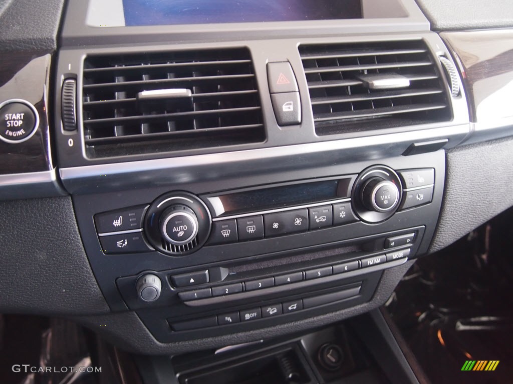 2011 BMW X5 xDrive 50i Controls Photo #78008168
