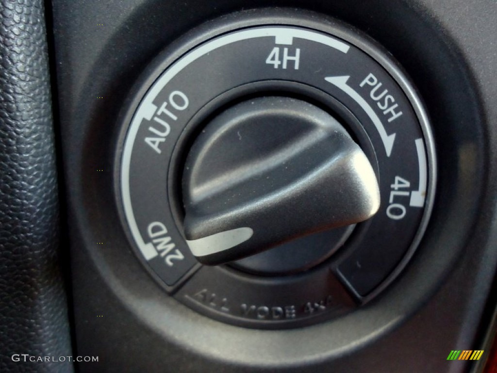2007 Infiniti QX 56 4WD Controls Photo #78010451