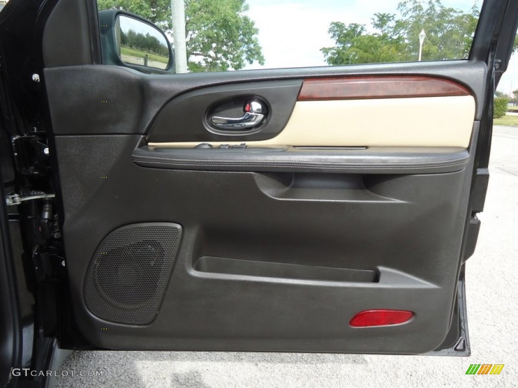 2007 Saab 9-7X 5.3i Desert Sand Door Panel Photo #78012131