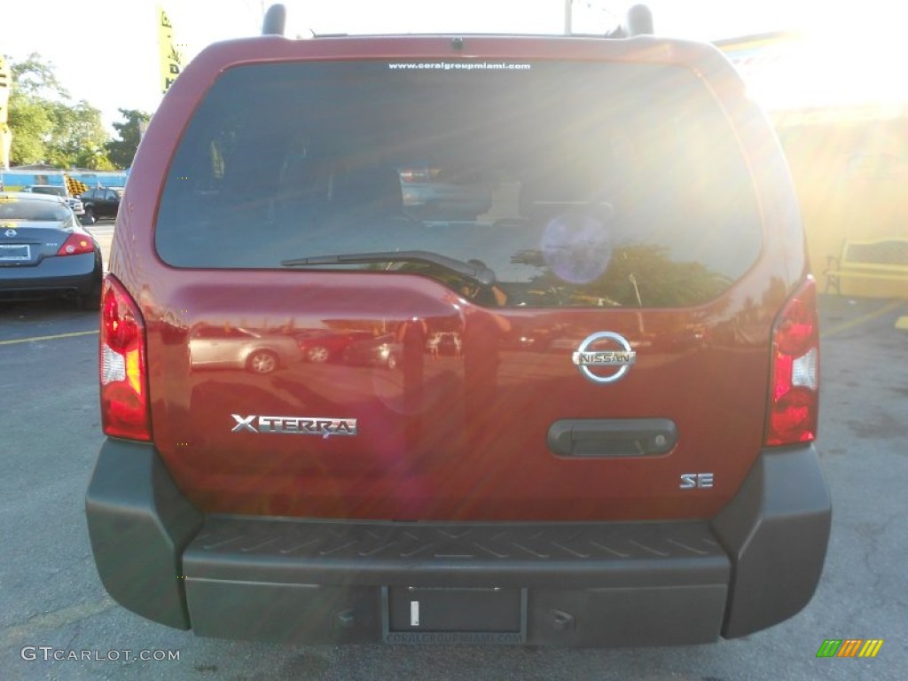 2005 Xterra SE - Red Brawn Pearl / Steel/Graphite photo #7