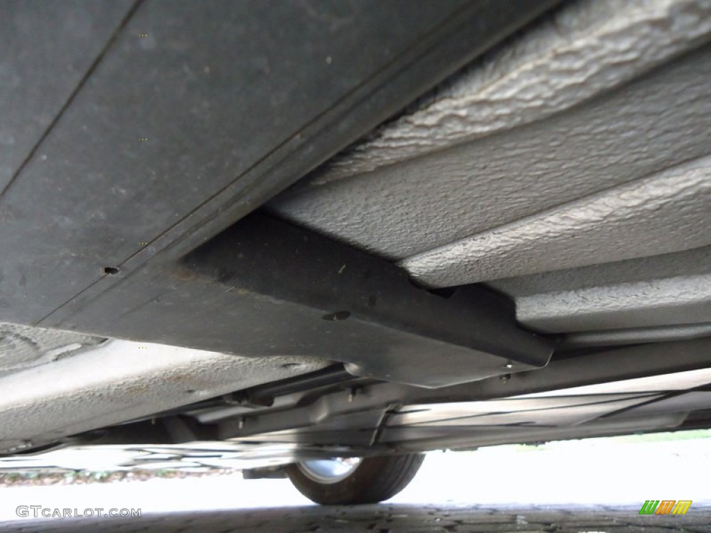 2000 Porsche Boxster Standard Boxster Model Undercarriage Photo #78013103