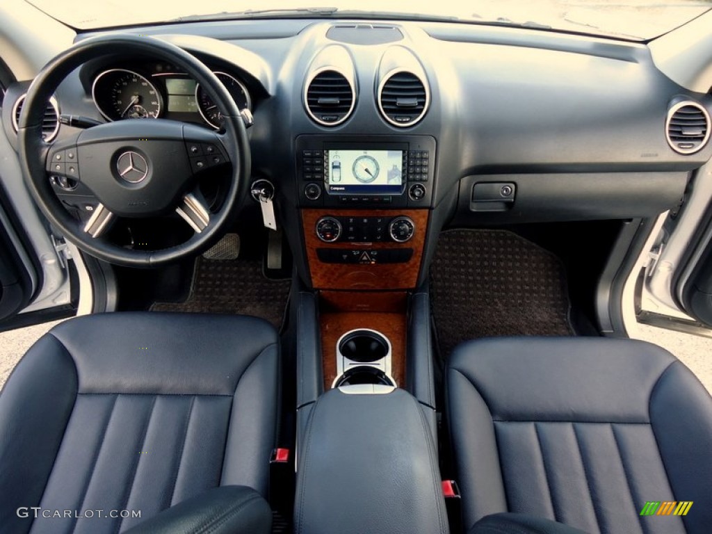 2007 Mercedes-Benz ML 350 4Matic Black Dashboard Photo #78014111