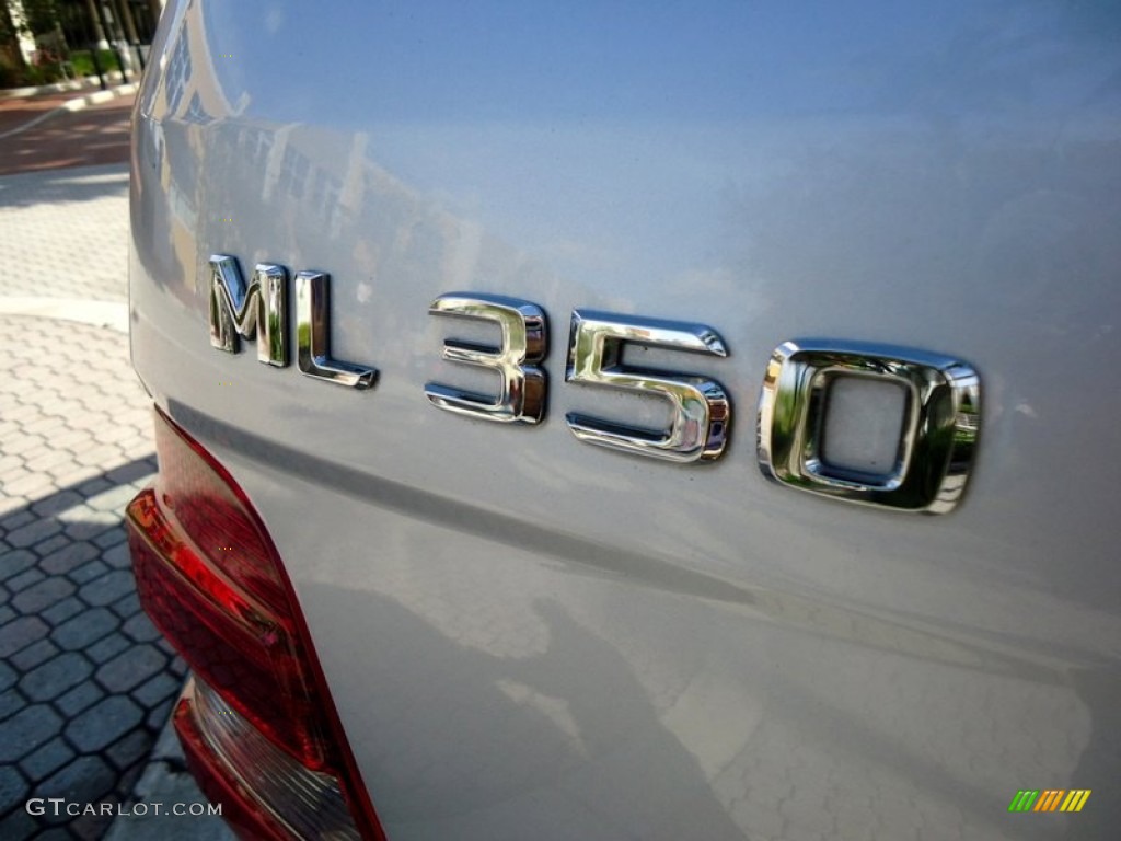2007 Mercedes-Benz ML 350 4Matic Marks and Logos Photos