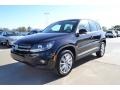 Deep Black Metallic - Tiguan SE Photo No. 1