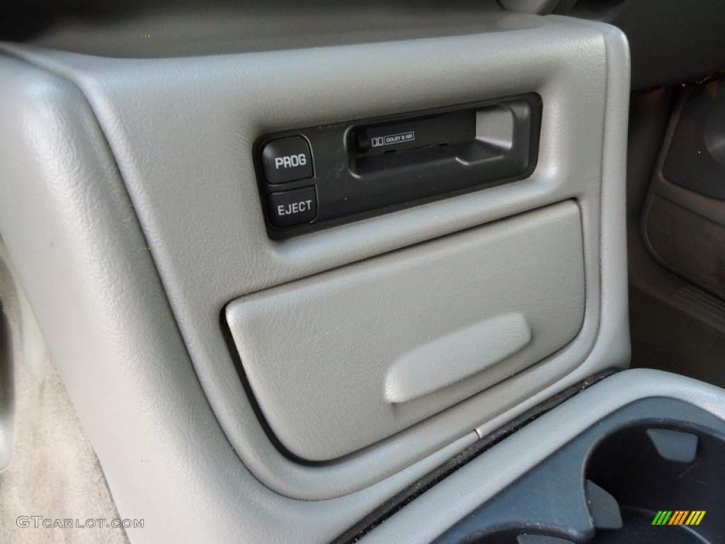 2000 GMC Sierra 1500 SLE Extended Cab 4x4 Audio System Photos