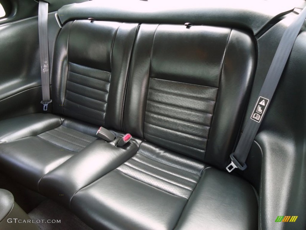 Dark Charcoal Interior 2002 Ford Mustang GT Coupe Photo #78018647