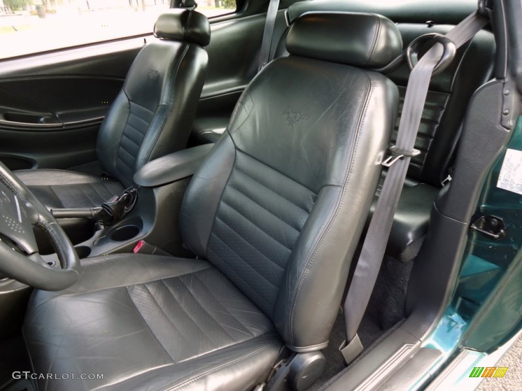 Dark Charcoal Interior 2002 Ford Mustang GT Coupe Photo #78018758