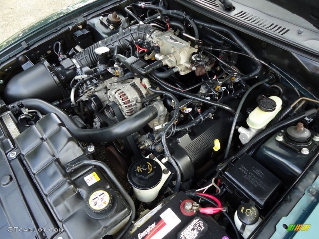 2002 Ford Mustang GT Coupe 4.6 Liter SOHC 16-Valve V8 Engine Photo #78018791