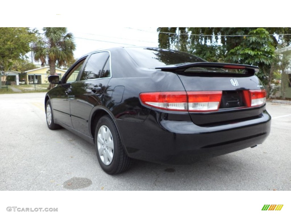 2004 Accord LX Sedan - Nighthawk Black Pearl / Ivory photo #7