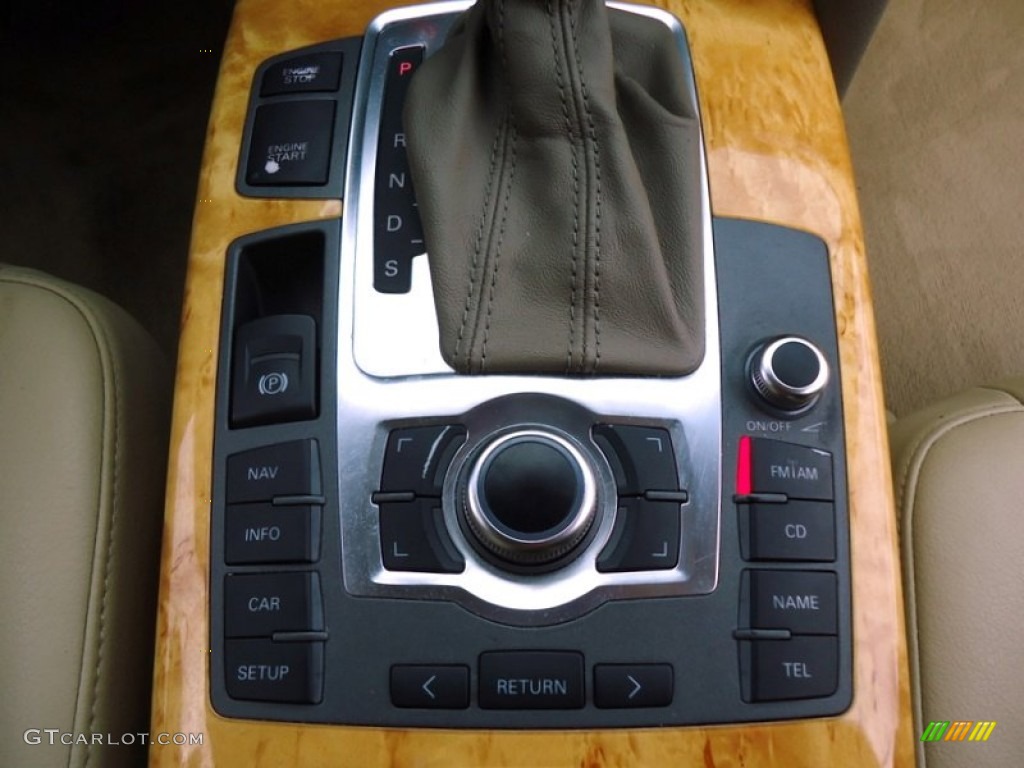2005 Audi A6 3.2 quattro Sedan Controls Photo #78019565