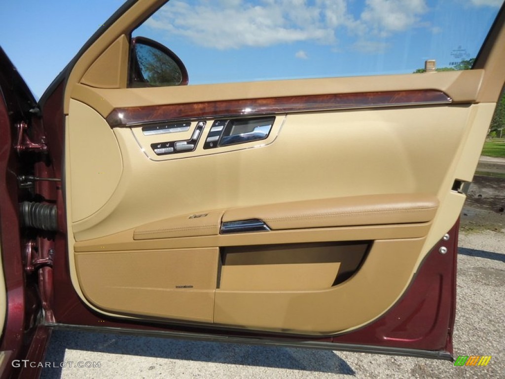 2007 Mercedes-Benz S 550 Sedan Cashmere/Savanna Door Panel Photo #78020156