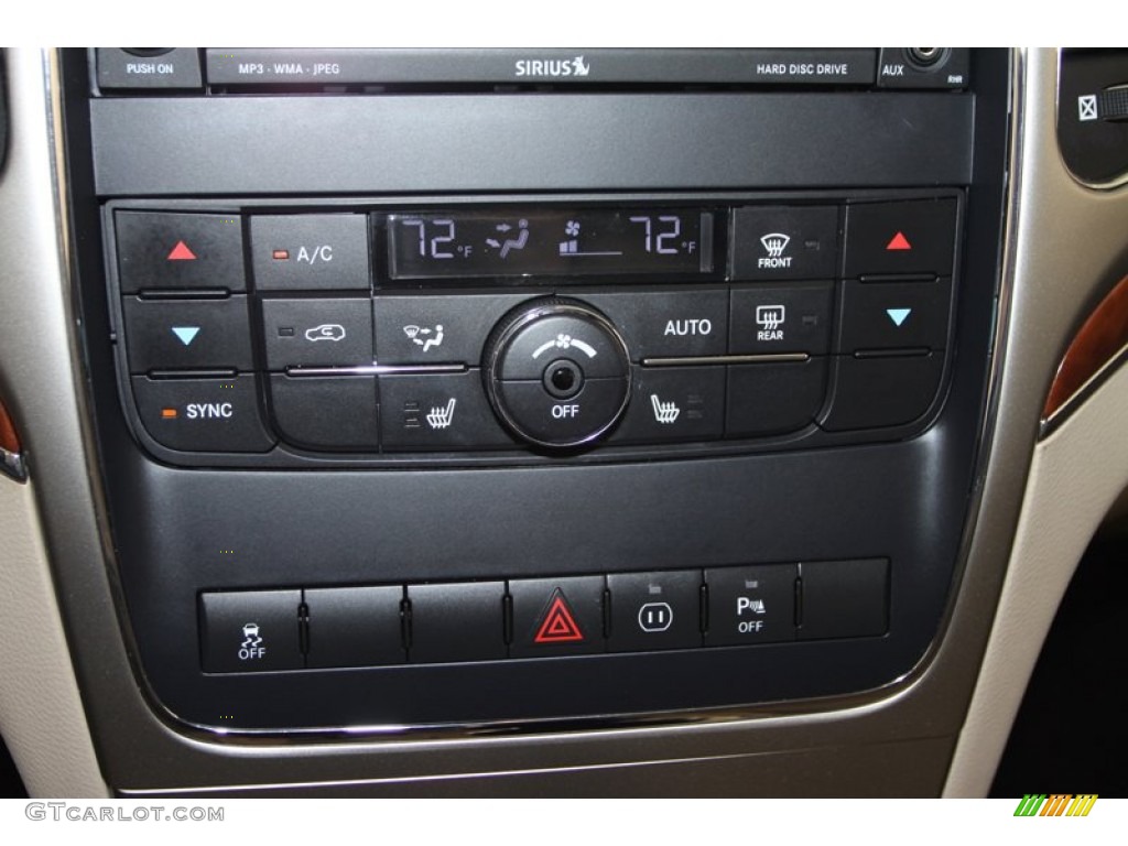 2011 Jeep Grand Cherokee Limited Controls Photo #78024391
