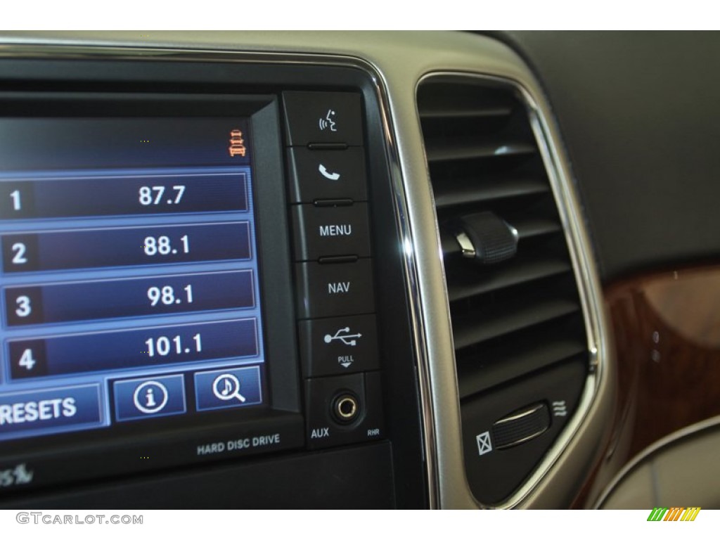 2011 Grand Cherokee Limited - Stone White / Black/Light Frost Beige photo #36