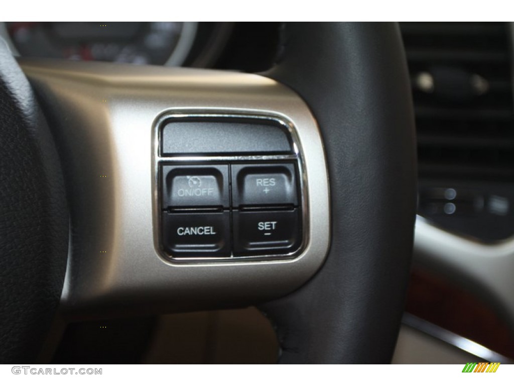 2011 Jeep Grand Cherokee Limited Controls Photo #78024488