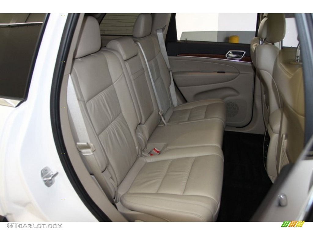 2011 Jeep Grand Cherokee Limited Rear Seat Photo #78024681