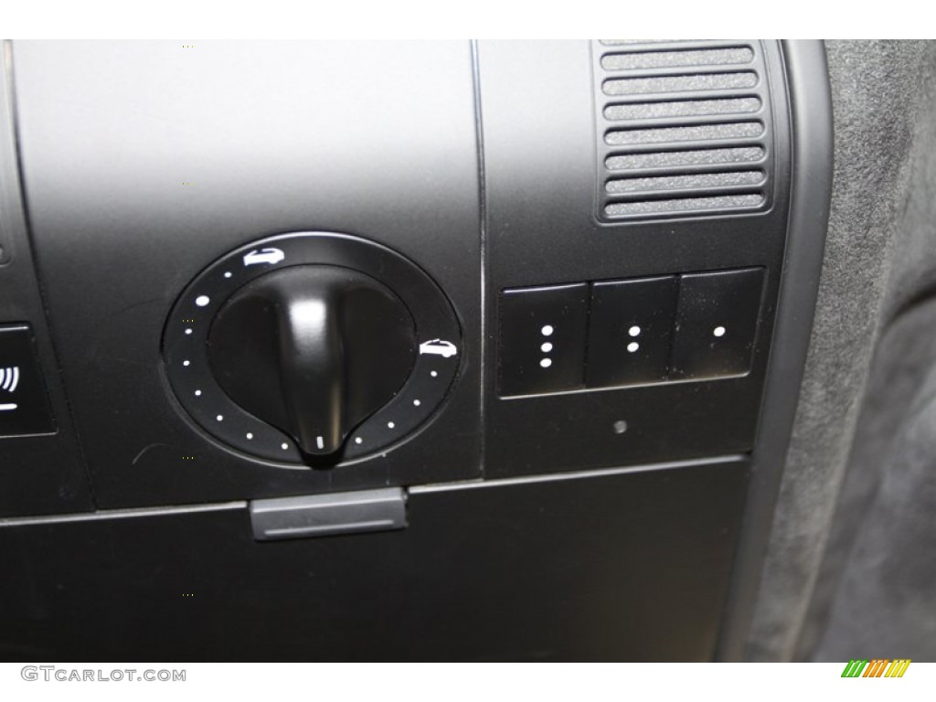 2008 Porsche Cayenne Turbo Controls Photo #78025665