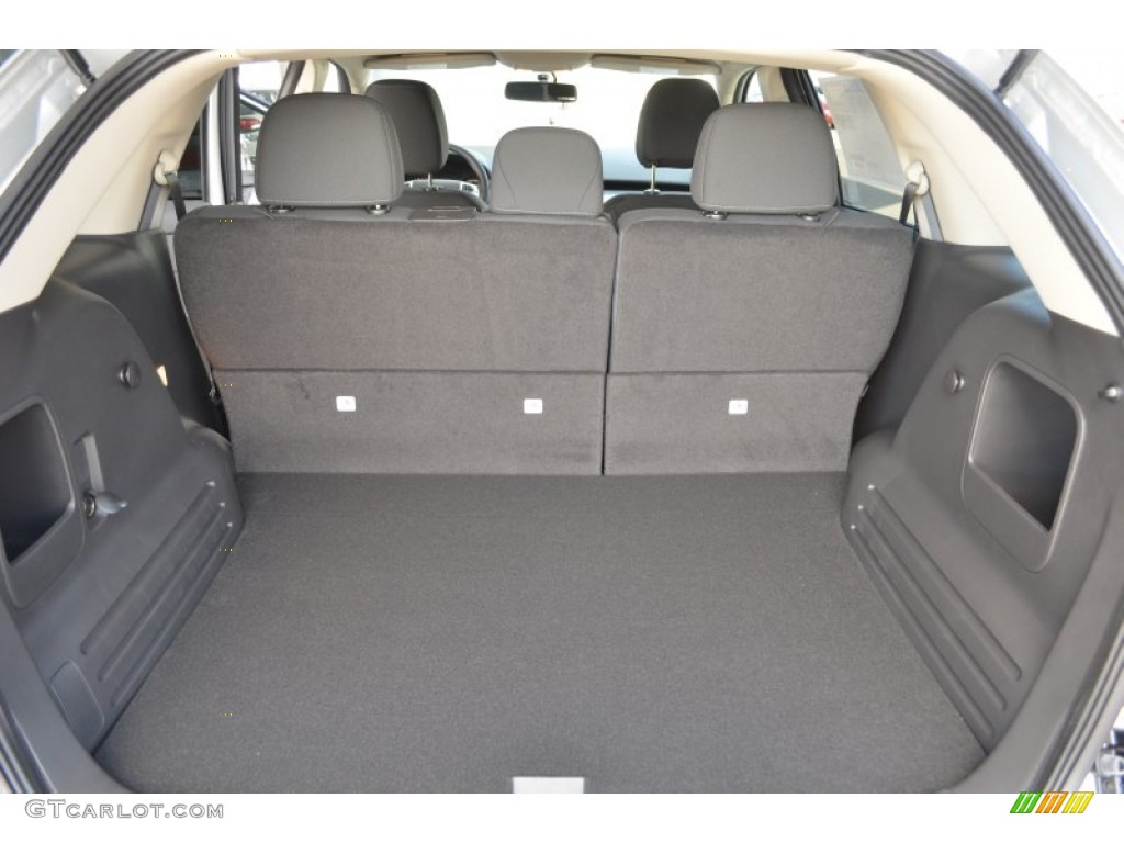 2013 Ford Edge SE Trunk Photos