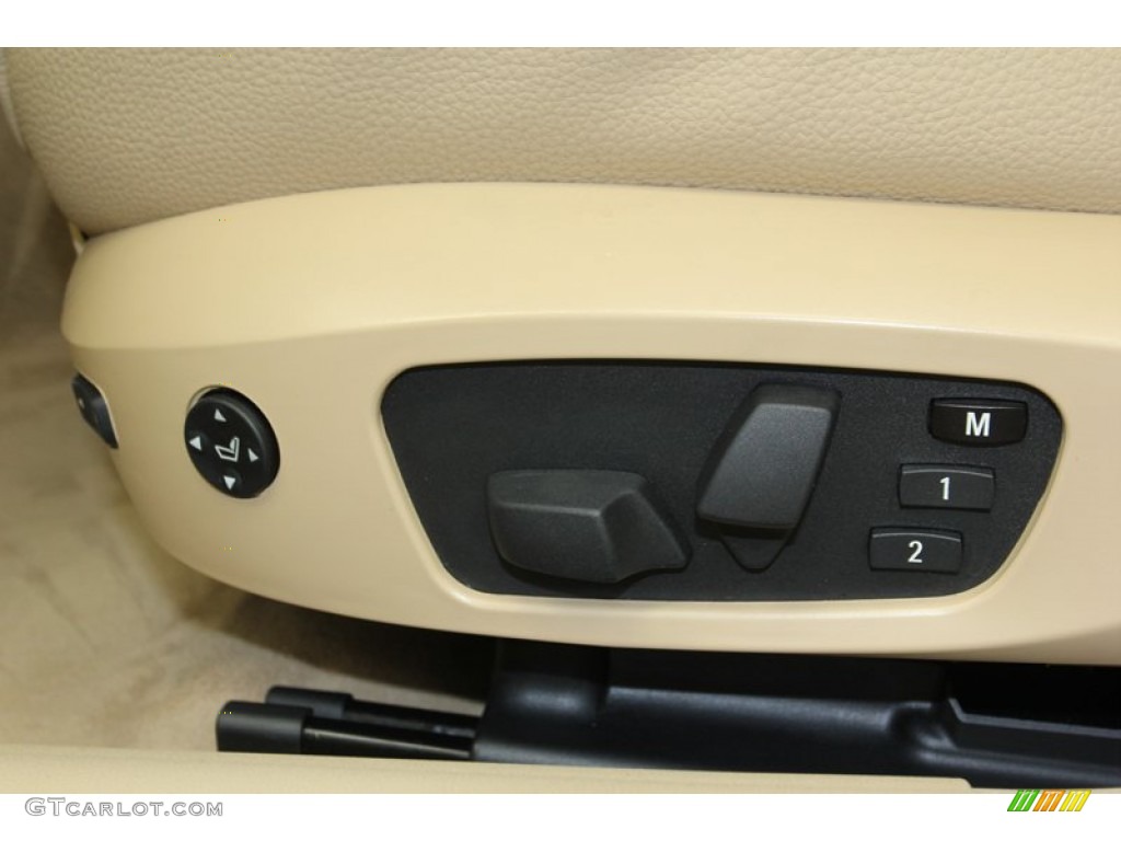 2011 BMW 3 Series 335i Sedan Controls Photo #78026278