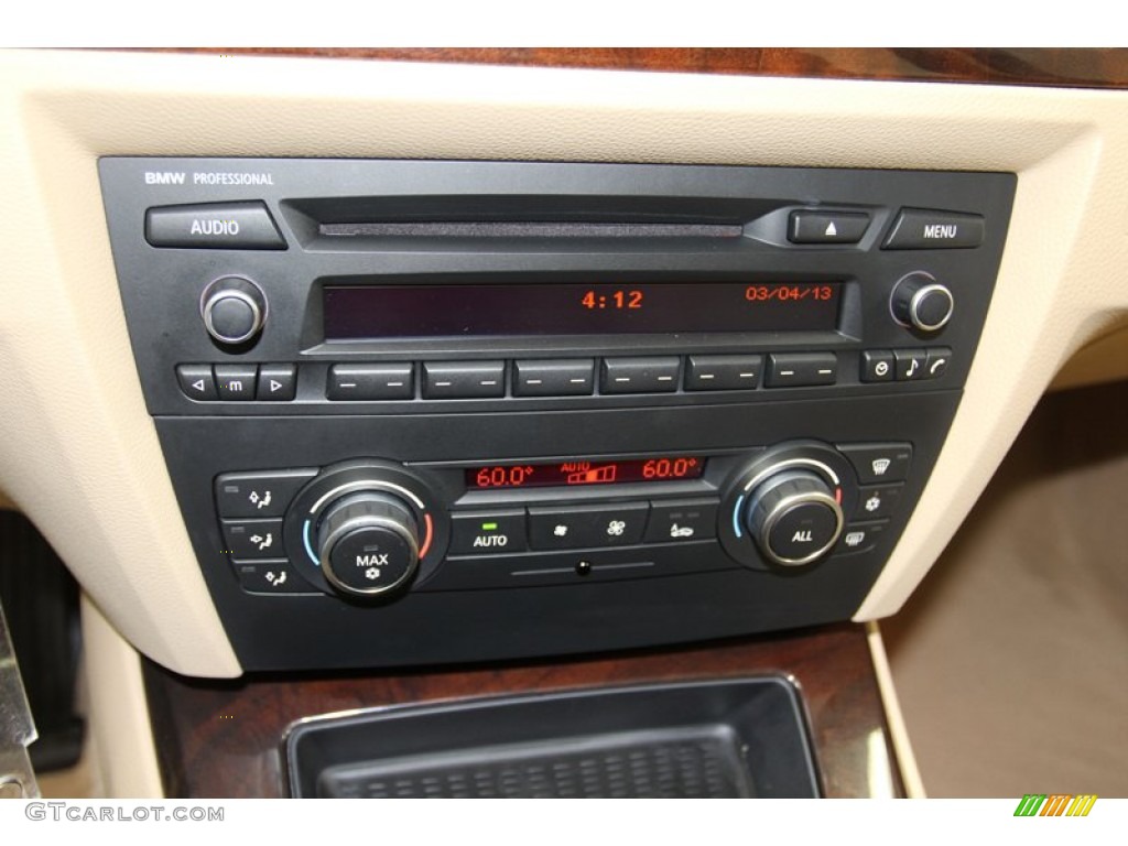 2011 BMW 3 Series 335i Sedan Controls Photo #78026427