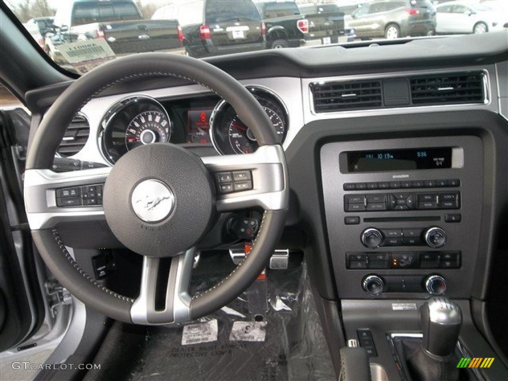 2014 Ford Mustang GT Premium Coupe Controls Photo #78027006