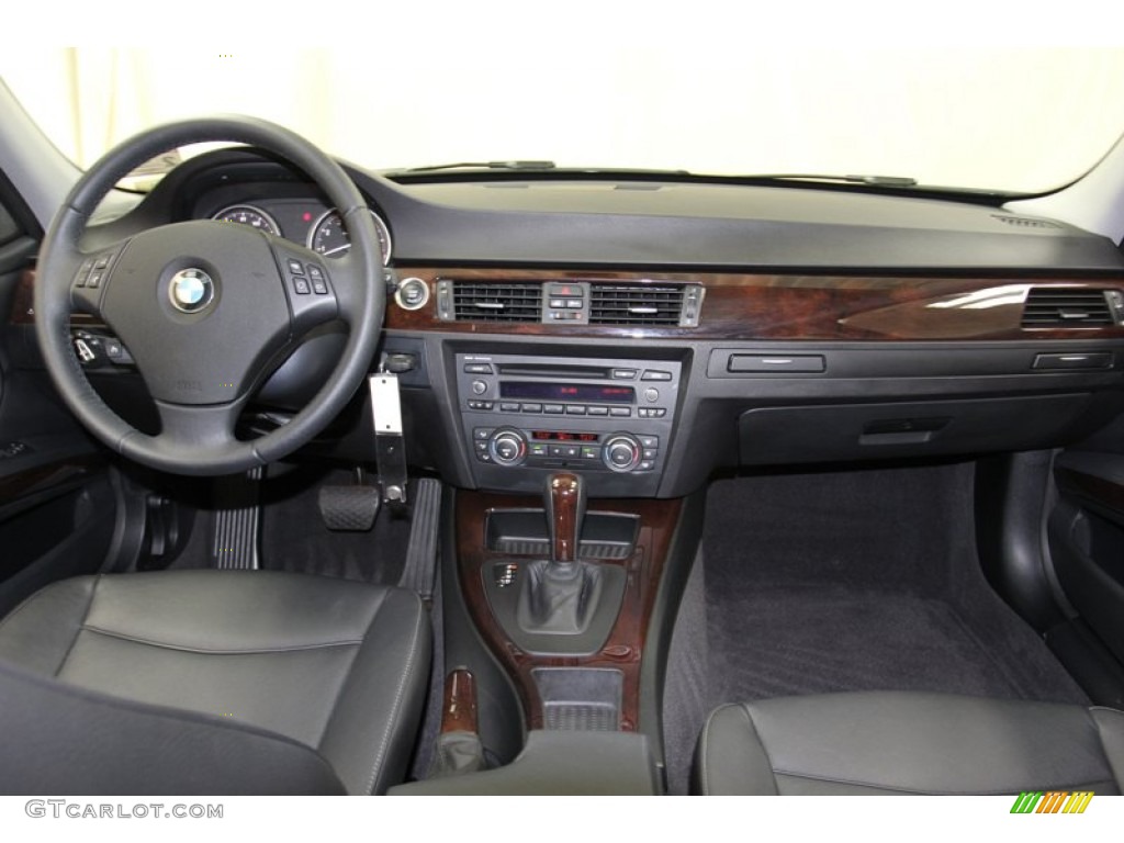 2011 BMW 3 Series 328i Sedan Black Dashboard Photo #78027138