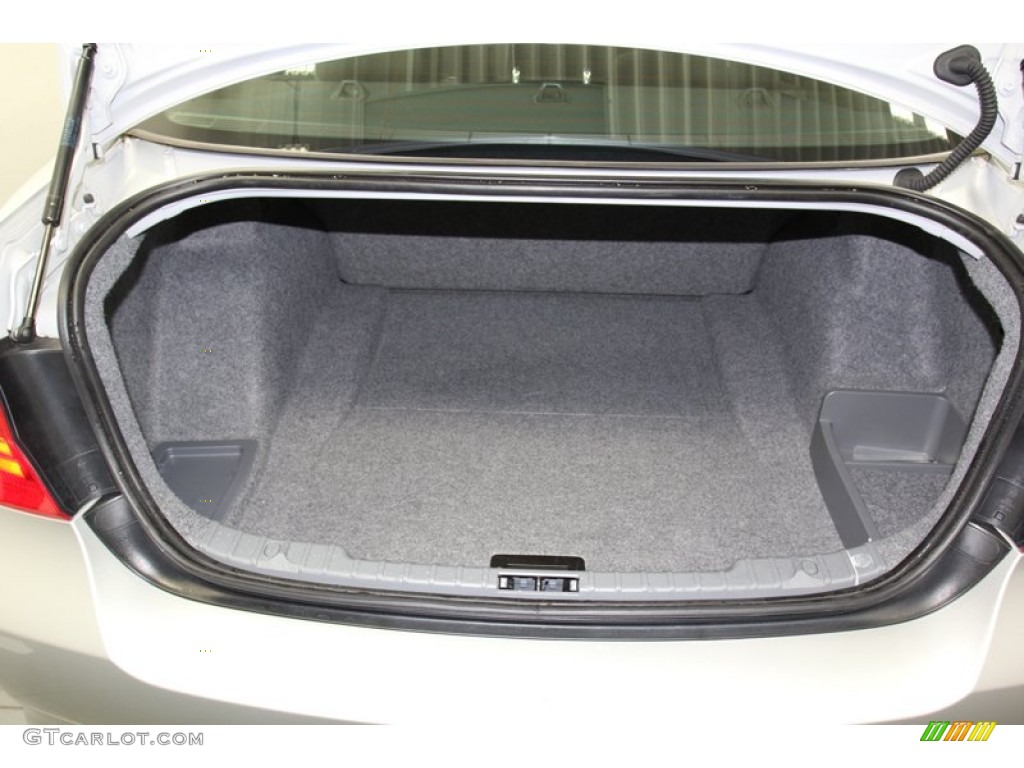 2011 BMW 3 Series 328i Sedan Trunk Photo #78027813